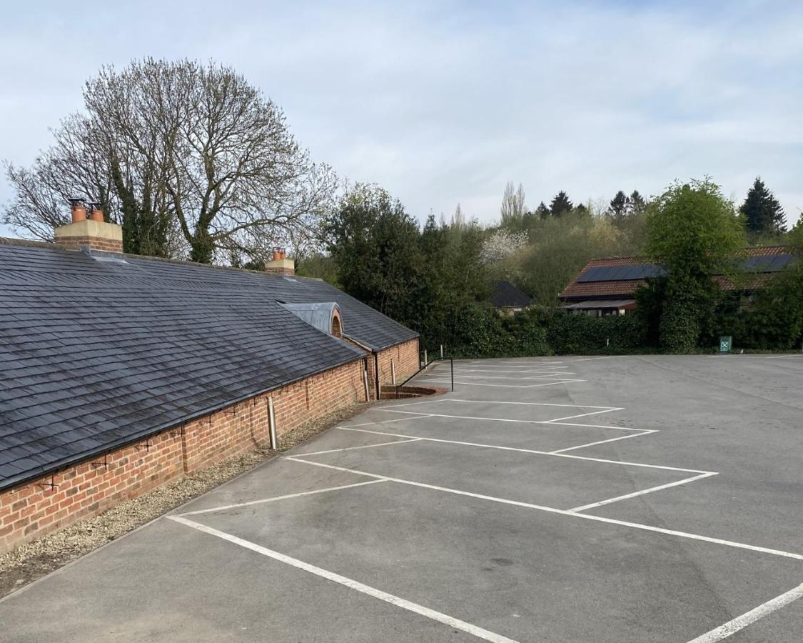Отель The Carpenters Arms Felixkirk Экстерьер фото